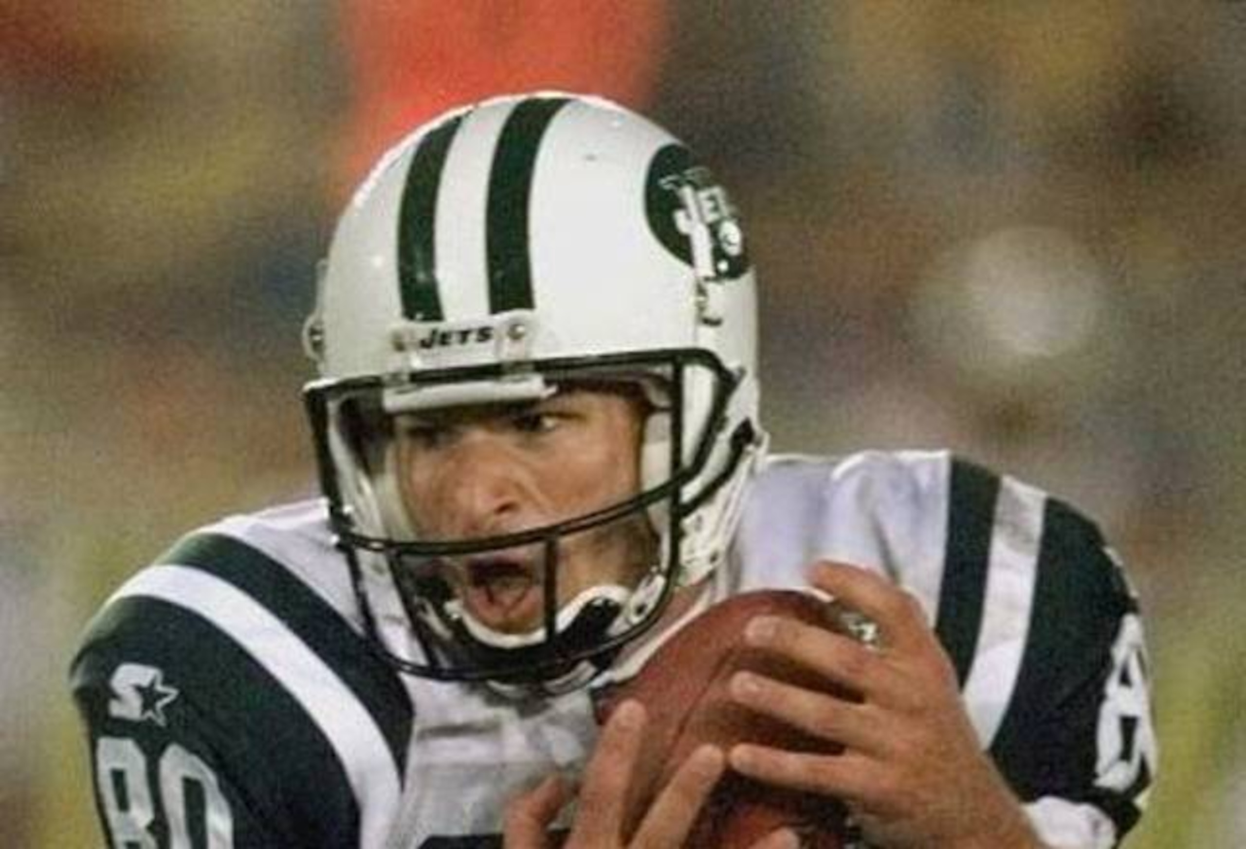 New York Jets Wayne Chrebet hauls in a 42-yard pass from Glenn Foley during the first quarter against the Chicago Bears Friday, Aug 28, 1998 in Chicago.(AP Photo/Michael S. Green)