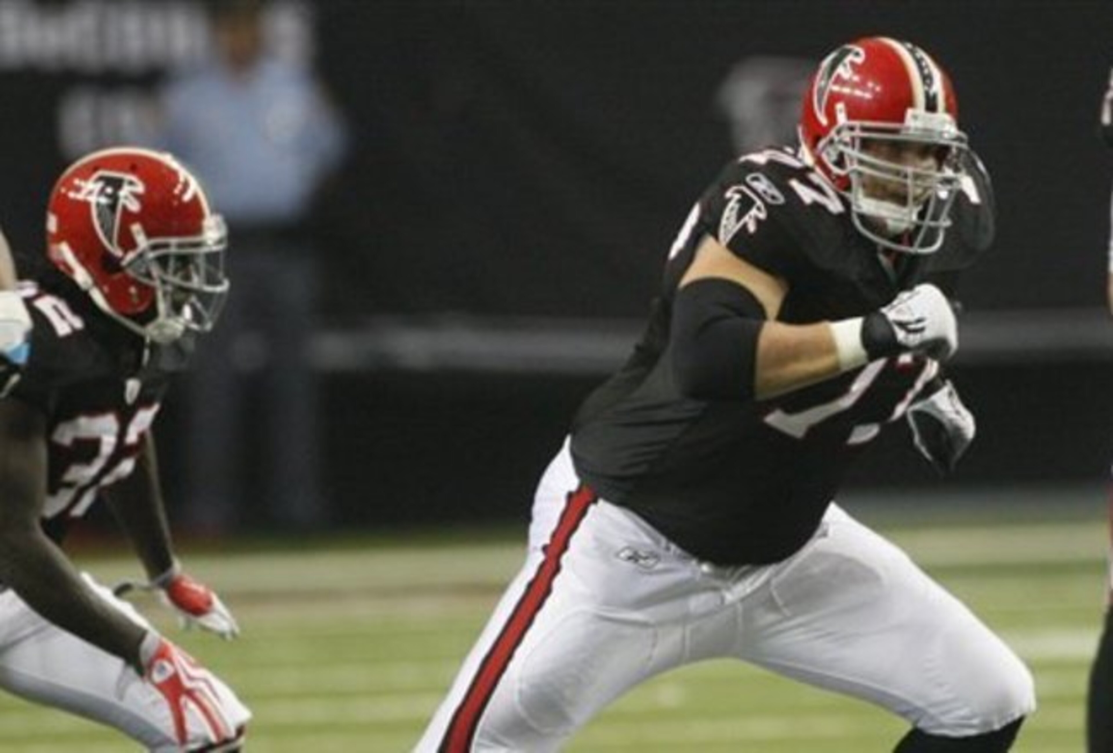 Atlanta Falcons offensive lineman Tyson Clabo is shown against the Carolina Panthers in the second half the NFL football game on Sunday, Sept. 20, 2009 in Atlanta. (AP Photo/John Bazemore)