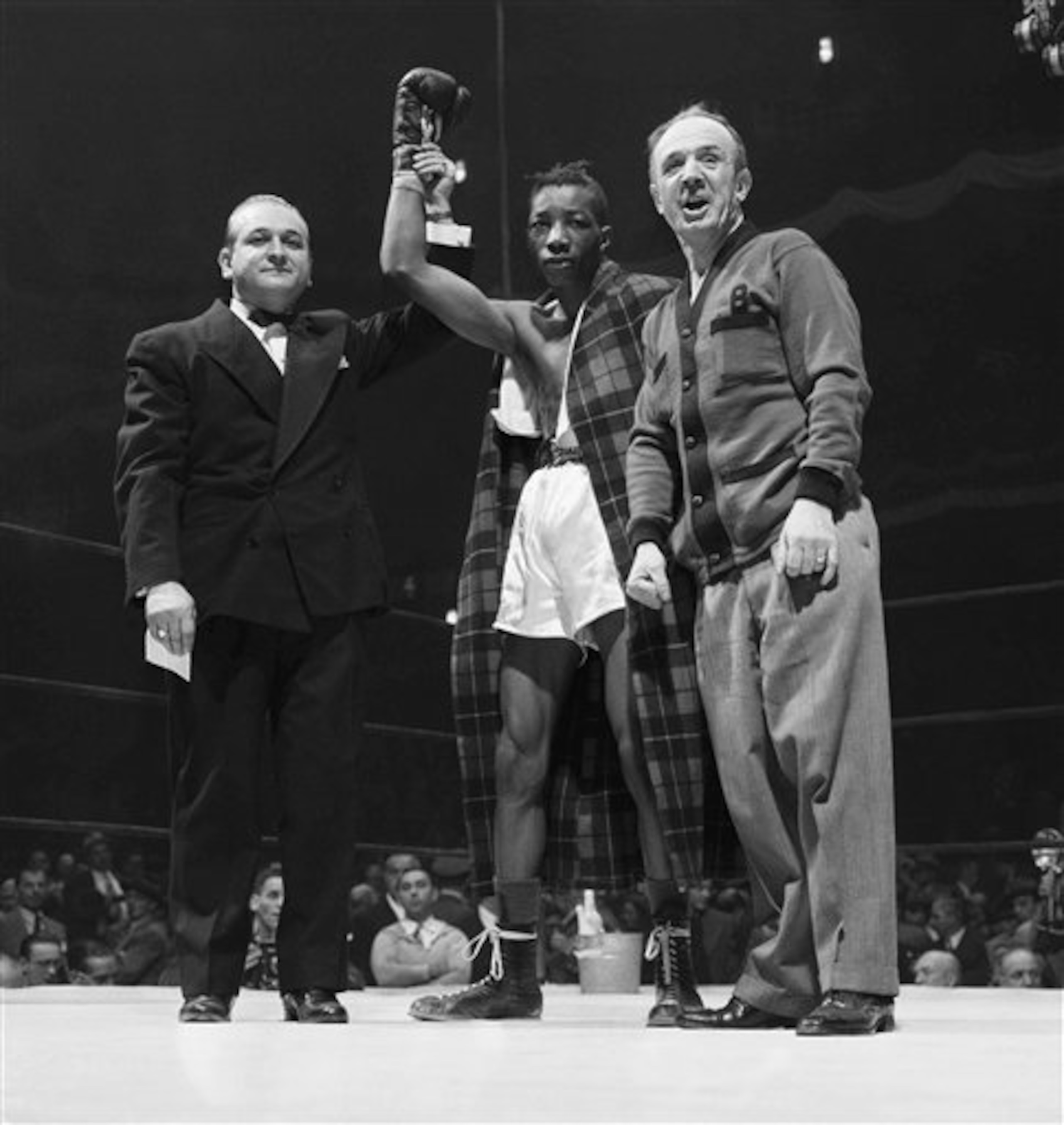 Sandy Saddler recorded 103 KOs in his career. Sandy Saddler recorded 103 KOs in his career.