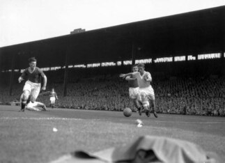 The Manchester derby of 22 September 1956. (Bill Conclift/Picture Post/Getty Images)