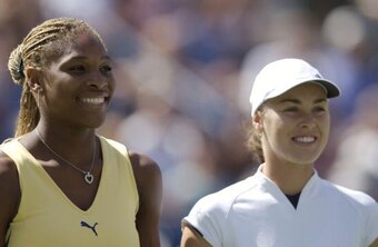 Serena Williams and Martina Hingis in 2001. They have 22 Grand Slam titles between them.