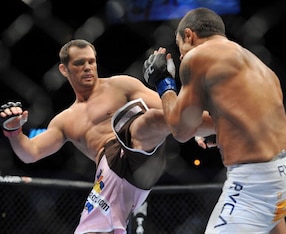 Rich Franklin (left) faces Vitor Belfort.