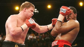 Povetkin is a strong, boxer-puncher in the European mold. Photo Credit: Joe Harrison