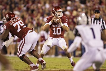 Bell has the Sooners' offense looking good.