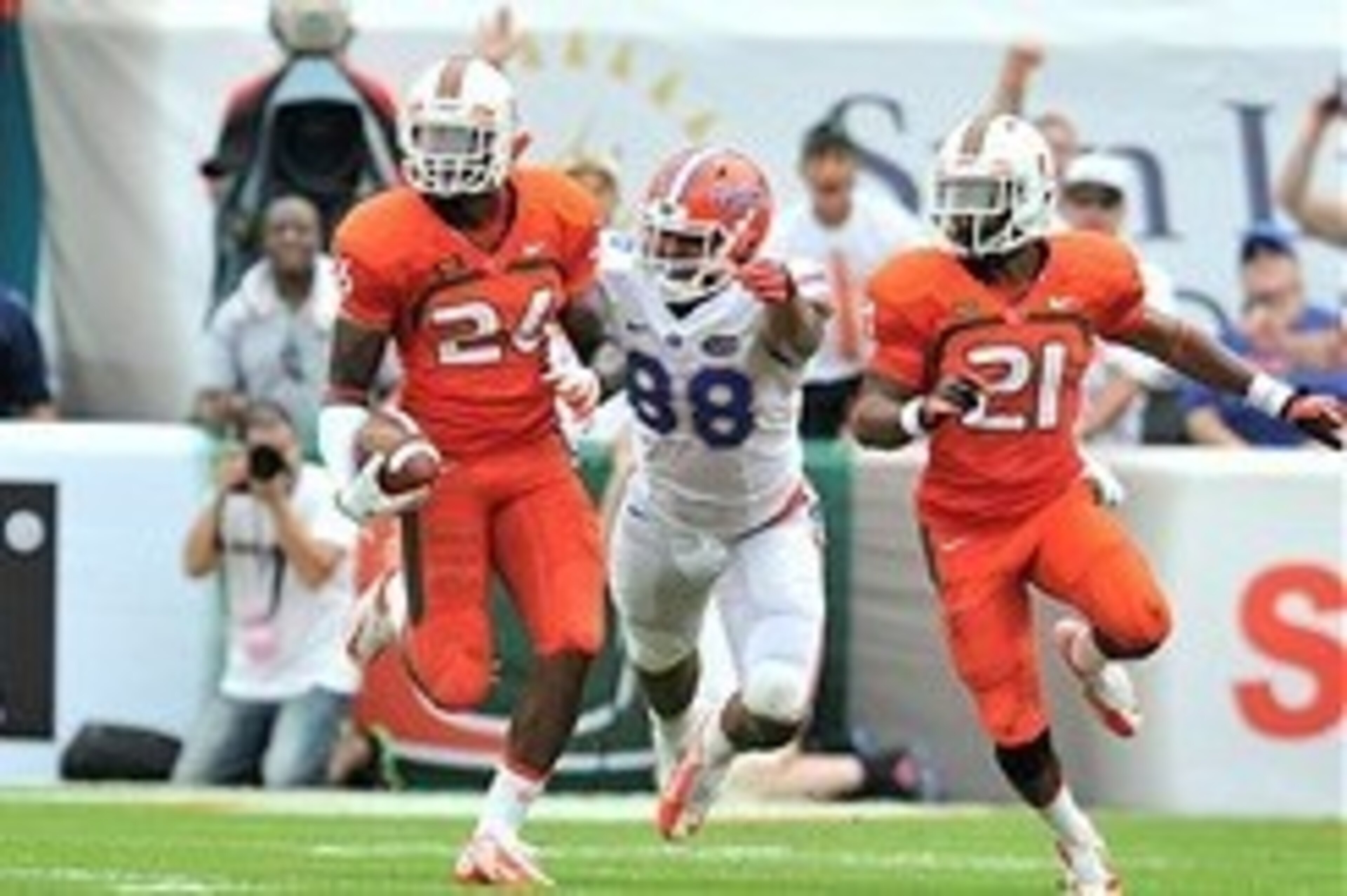Jenkins made a key play for the 'Canes vs. Florida.