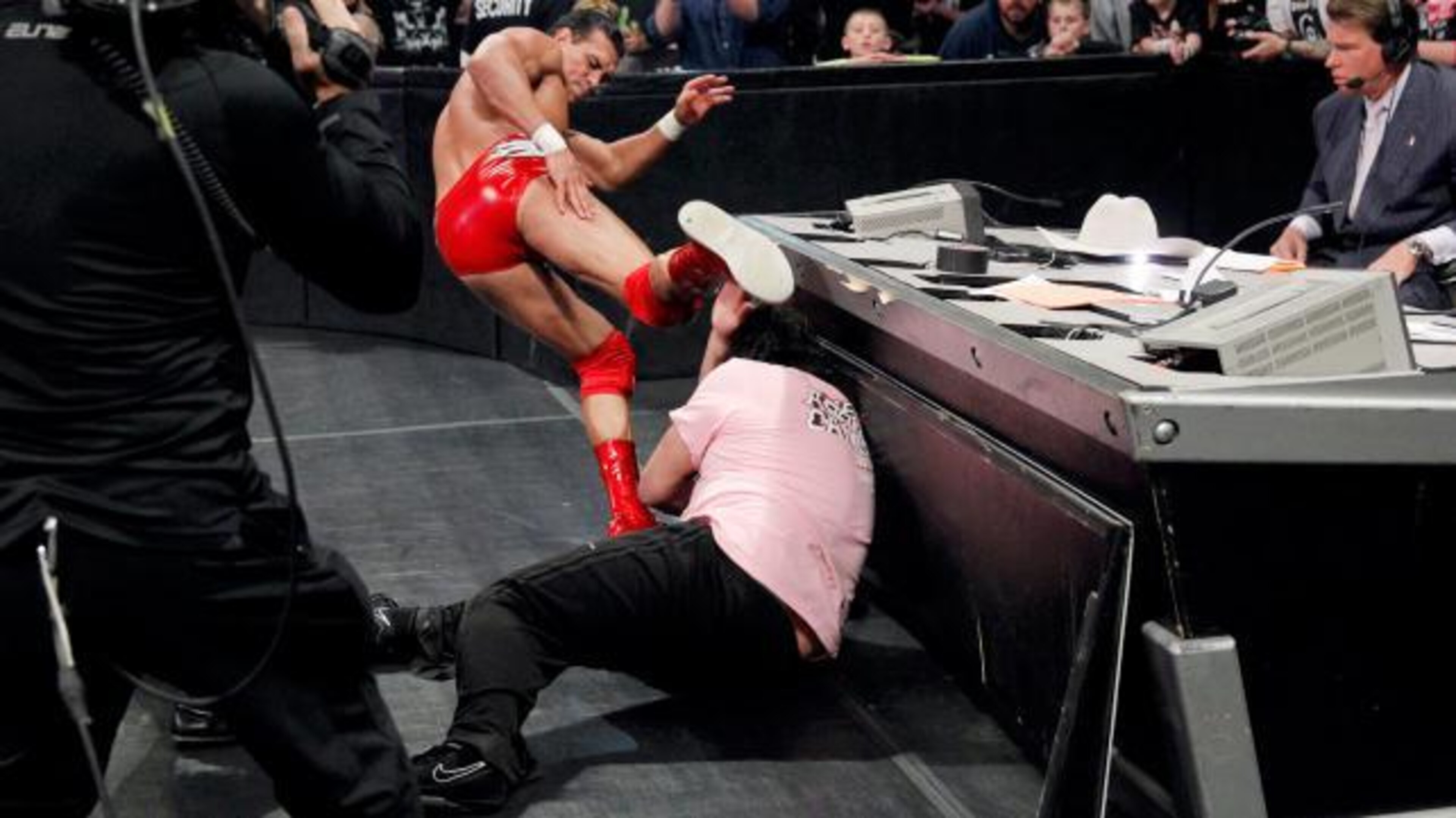 Del Rio delivers a brutal kick to his former friend (from WWE.com) Del Rio delivers a brutal kick to his former friend (from WWE.com)