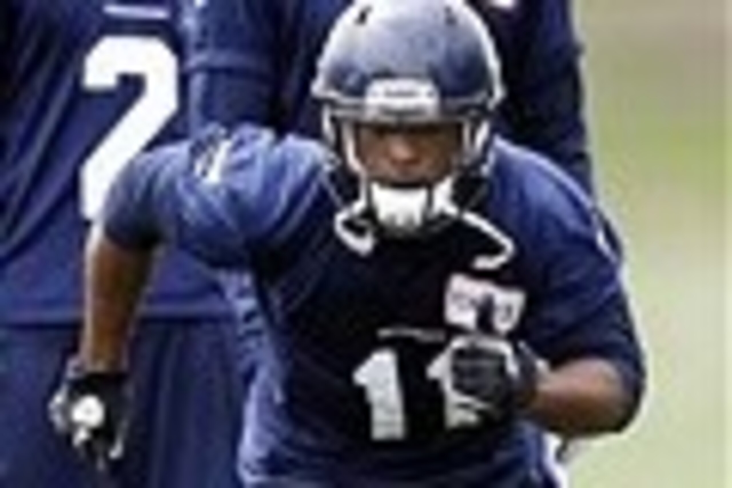 Hip check: You would be foolish to ignore the now-practicing Percy Harvin (hip) off waivers Tuesday night.