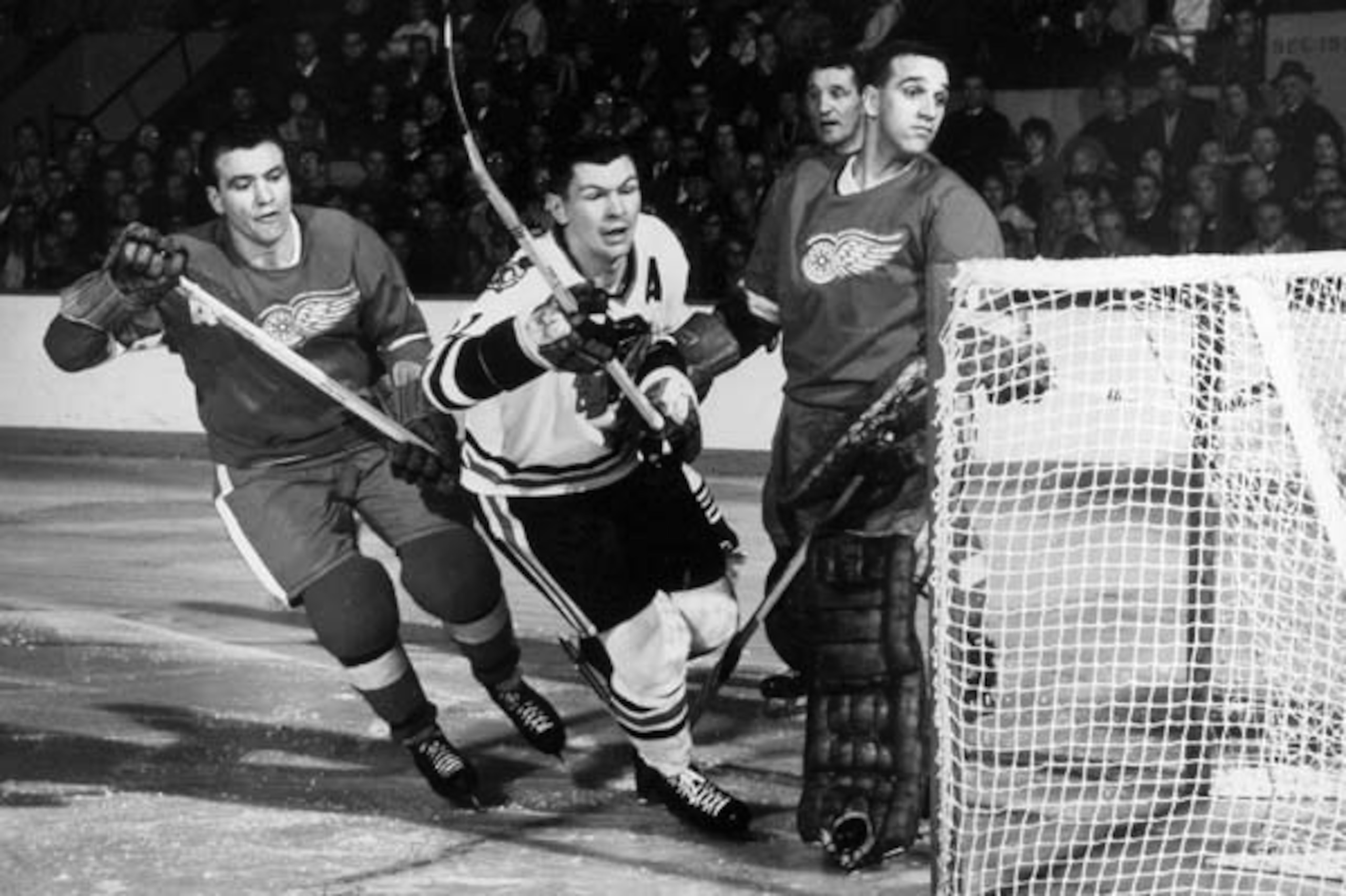 Norm Ullman (left) and Roger Crozier (right) played during the rough 1966-67 season in Detroit. Photo courtesy of www.windsorstar.com.