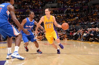 Steve Nash scans the floor.