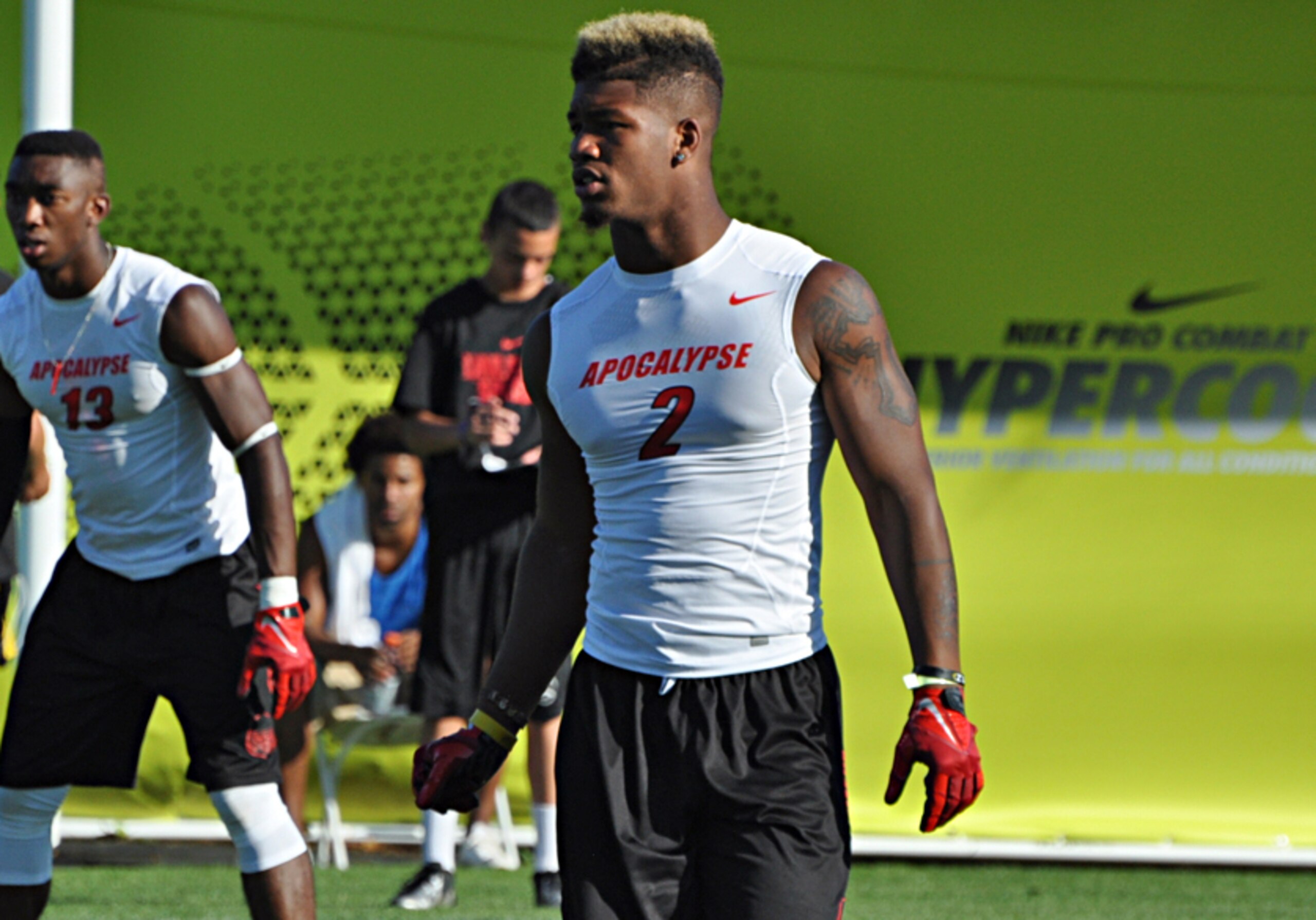 Linebacker Derik Calhoun decommitted from USC.