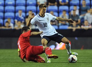 Tom Carroll in action for England U21