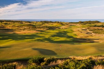 Old MacDonald epitomizes the sprawling links design of a Scottish course.