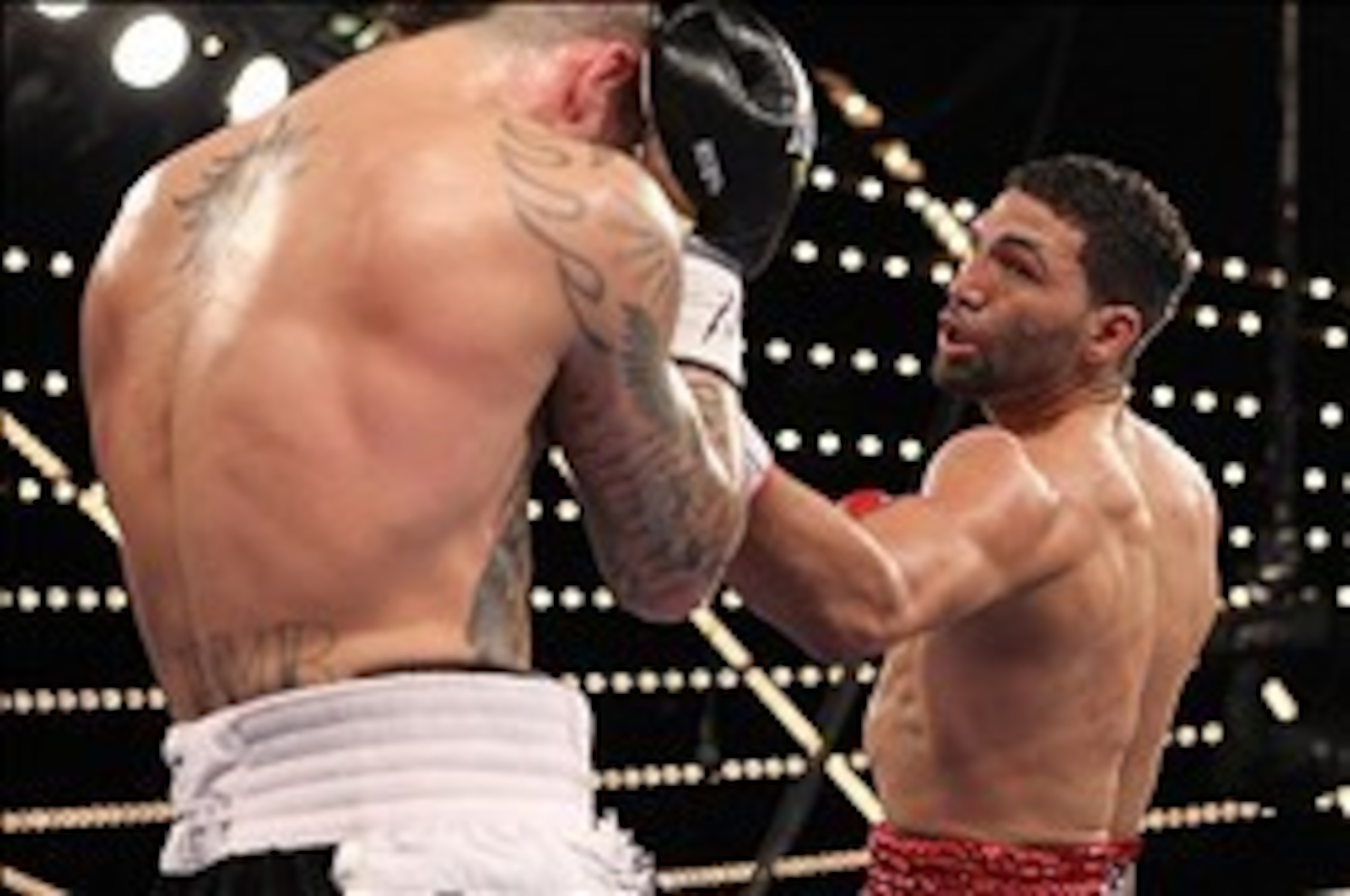 Rodriguez has a big right hand and is hoping to catch Ward at the right time.