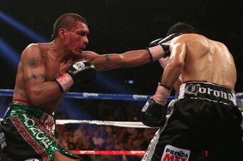 Daniel Ponce De Leon is on the comeback trail after losing his featherweight title to Abner Mares earlier this year.