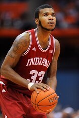 Jeremy Hollowell lines up for a free throw.