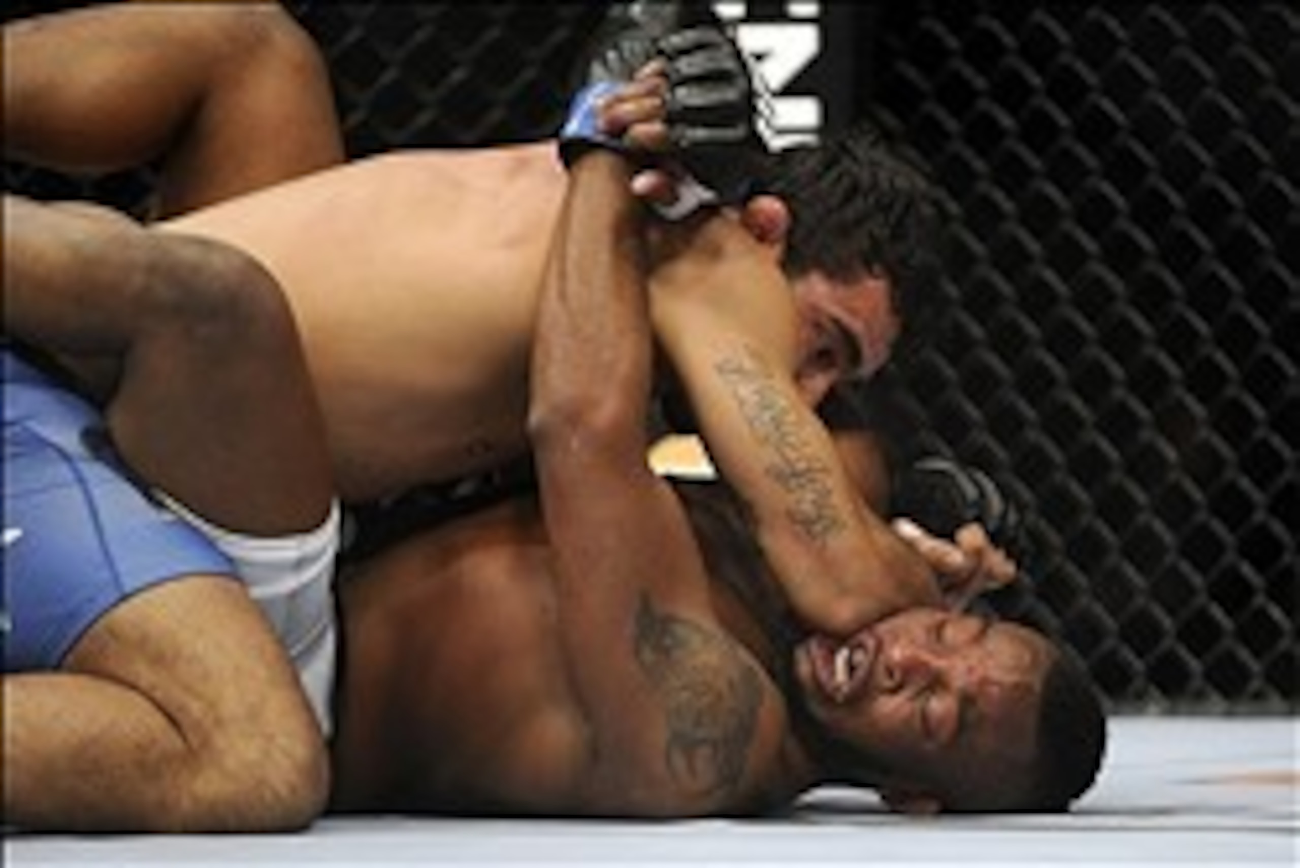 Natal welcomed Spencer to the Octagon with 64 significant strikes.