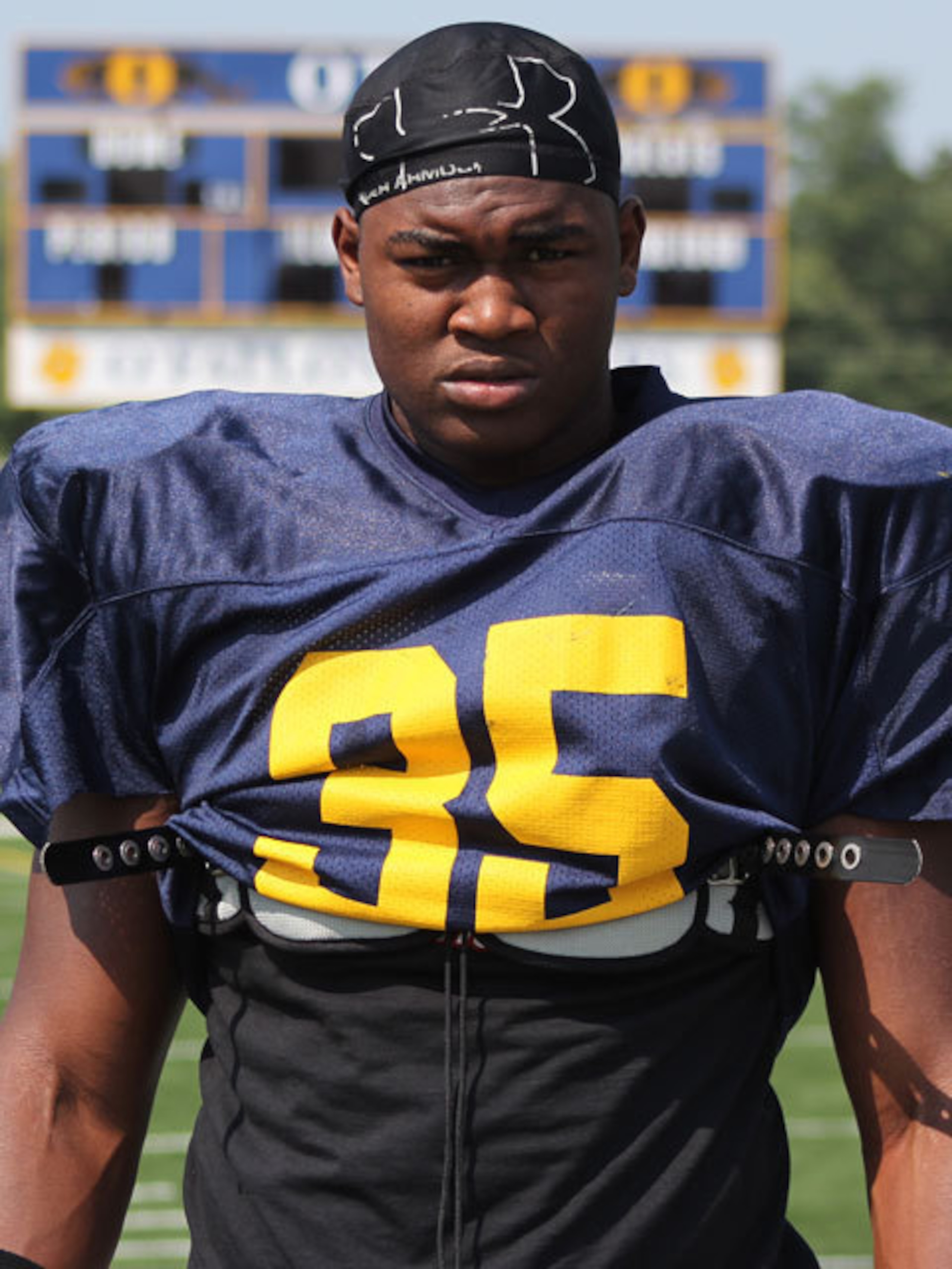 With DaVonte Lambert's decommitment, Dewayne Hendrix is the star commit of the DE haul.