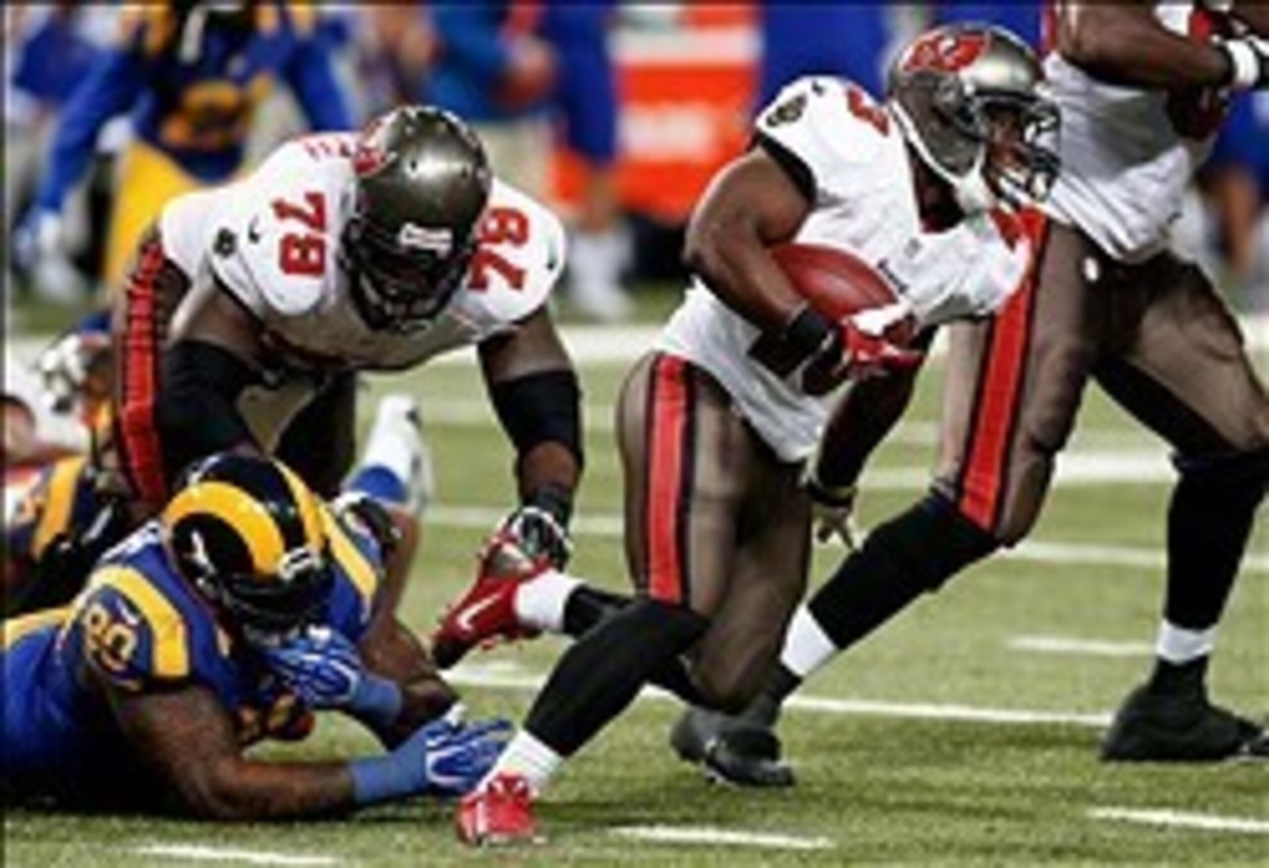 Jeremy Zuttah and the offensive line have been too inconsistent this season for the Buccaneers to succeed.