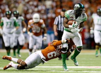 Oregon's offensive attack should serve as an example to the Texas Longhorns.