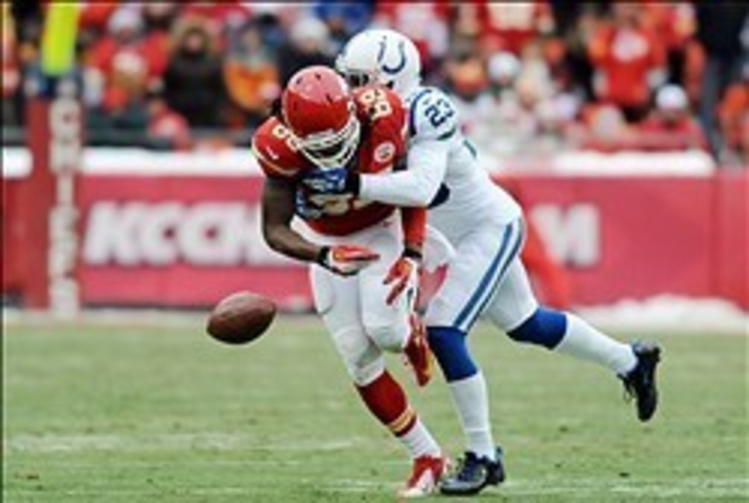 Vontae Davis made life difficult for Dwayne Bowe two weeks ago. Vontae Davis made life difficult for Dwayne Bowe two weeks ago.