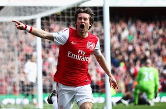 LONDON, ENGLAND - FEBRUARY 26:  Tomas Rosicky of Arsenal celebrates his goal during the Barclays Premier League match between Arsenal and Tottenham Hotspur at Emirates Stadium on February 26, 2012 in London, England.  (Photo by Clive Mason/Getty Images)