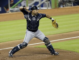 Gerald Laird will be a backup catcher for the Braves this season.