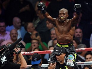 Bradley will get the win by decision, and this time, he'll deserve it.