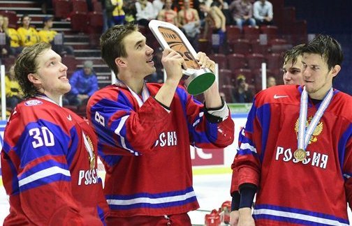 Nikita Tryamkin (middle)