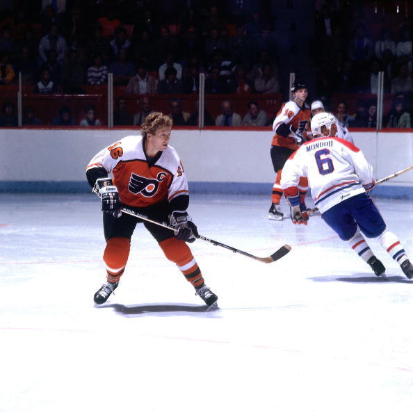 Bobby Clarke helped the Flyers remain unbeaten for 35 straight games.
