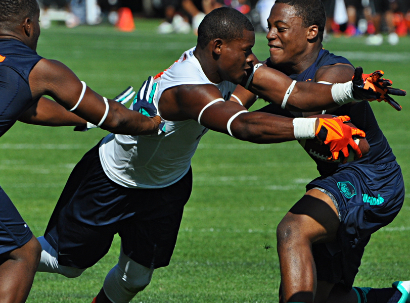 5-star athlete John "Juju" Smith would provide immediate help for the Ducks on either side of the ball.