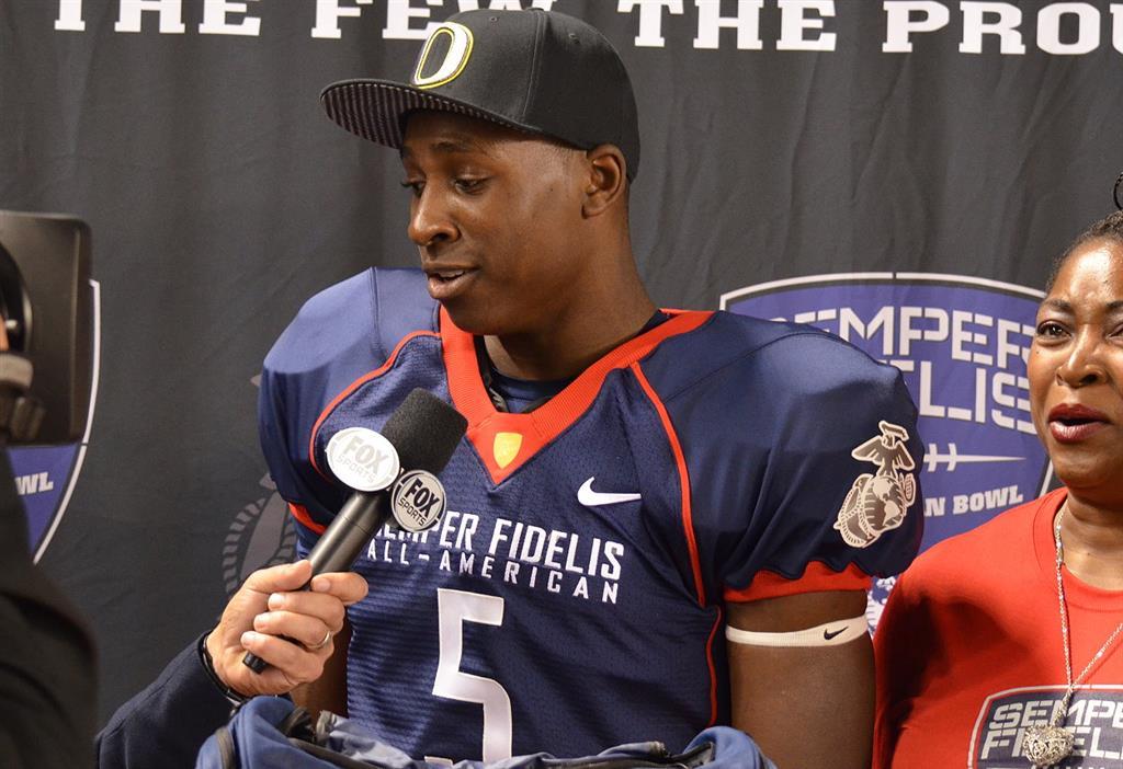 Jimmy Swain announced his commitment to Oregon on television during the Semper Fideils All-American Bowl.