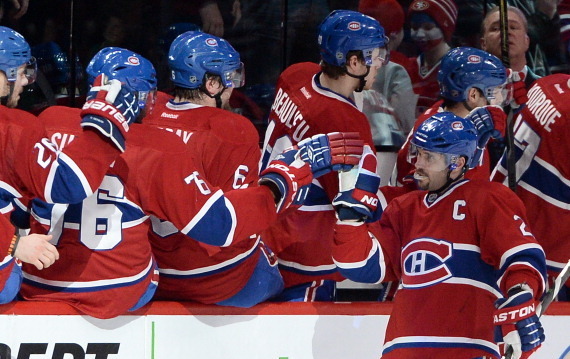 The Canadiens celebrate a goal.