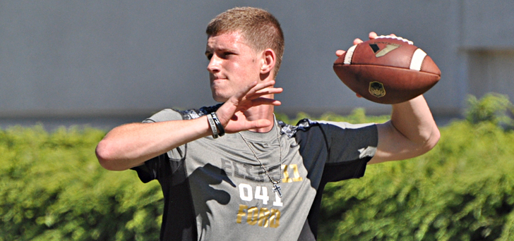 Quarterback Andrew Ford