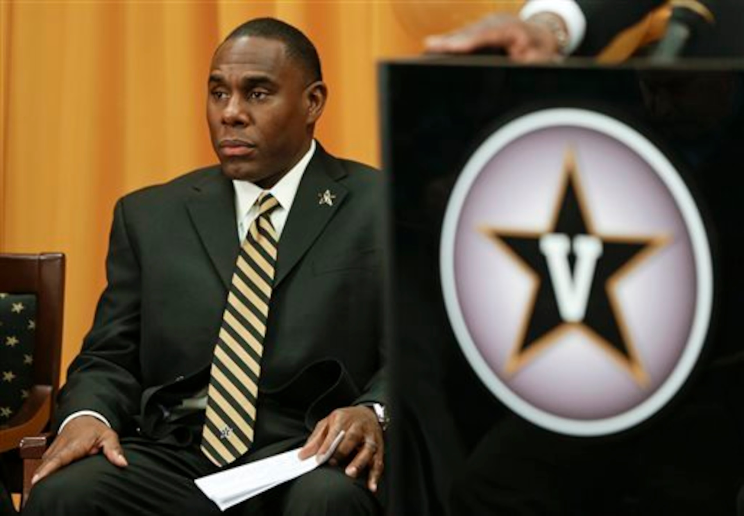 Vanderbilt head coach Derek Mason