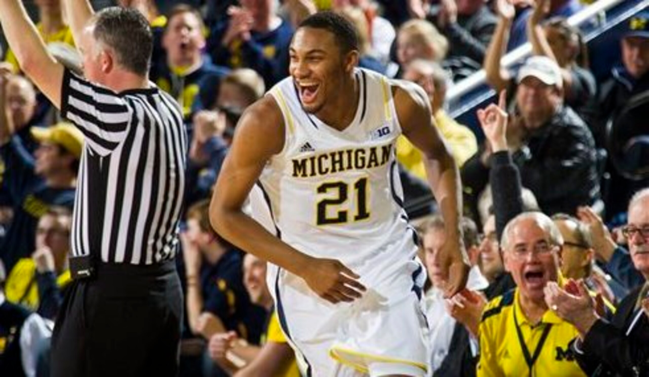 Zak Irvin is knocking down big shots for the Wolverines.