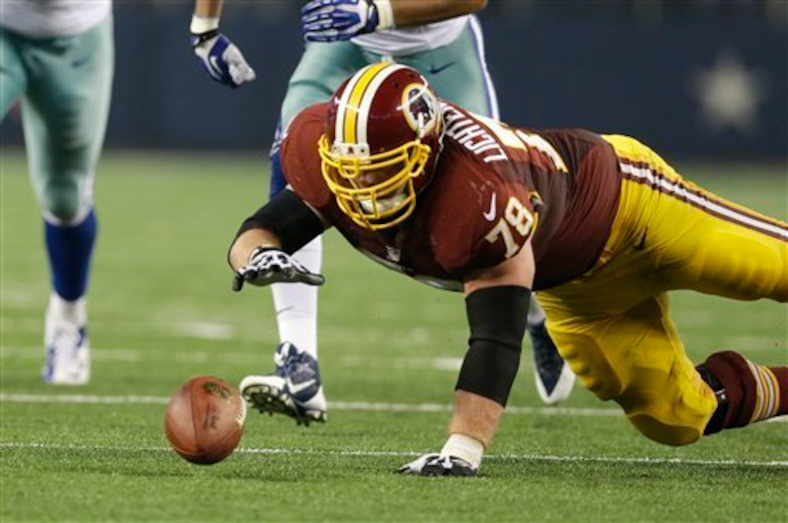 2013 was a difficult year for Kory Lichtensteiger and the Washington offensive line.