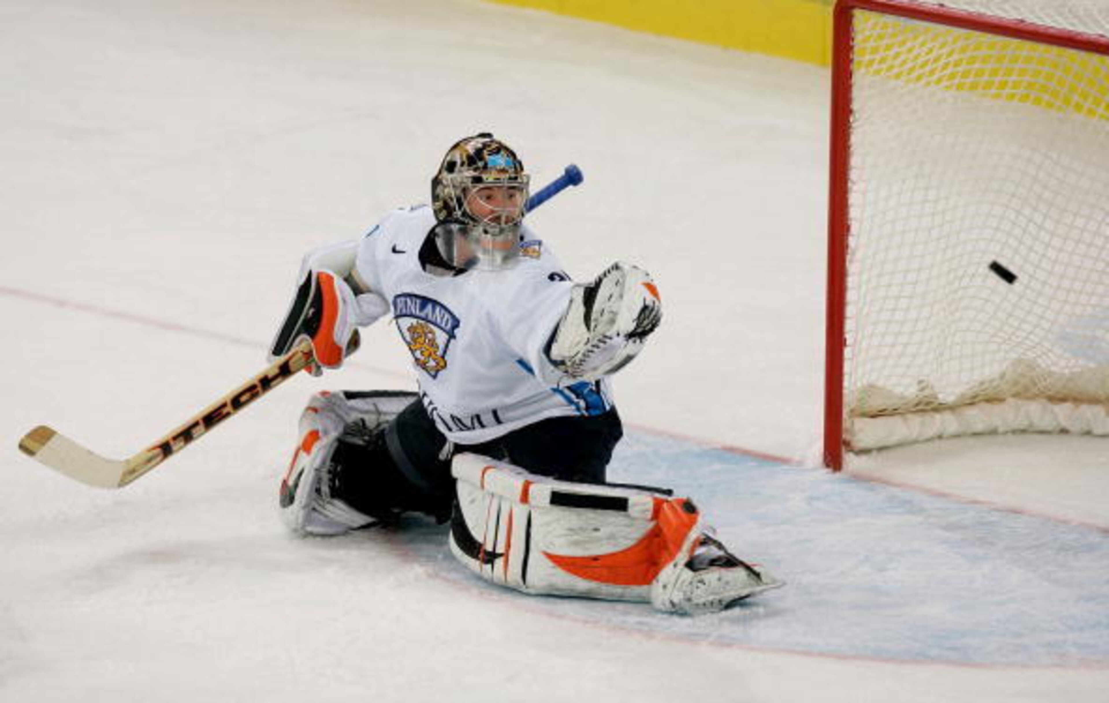 Niittymaki was named MVP of the 2006 Olympics.