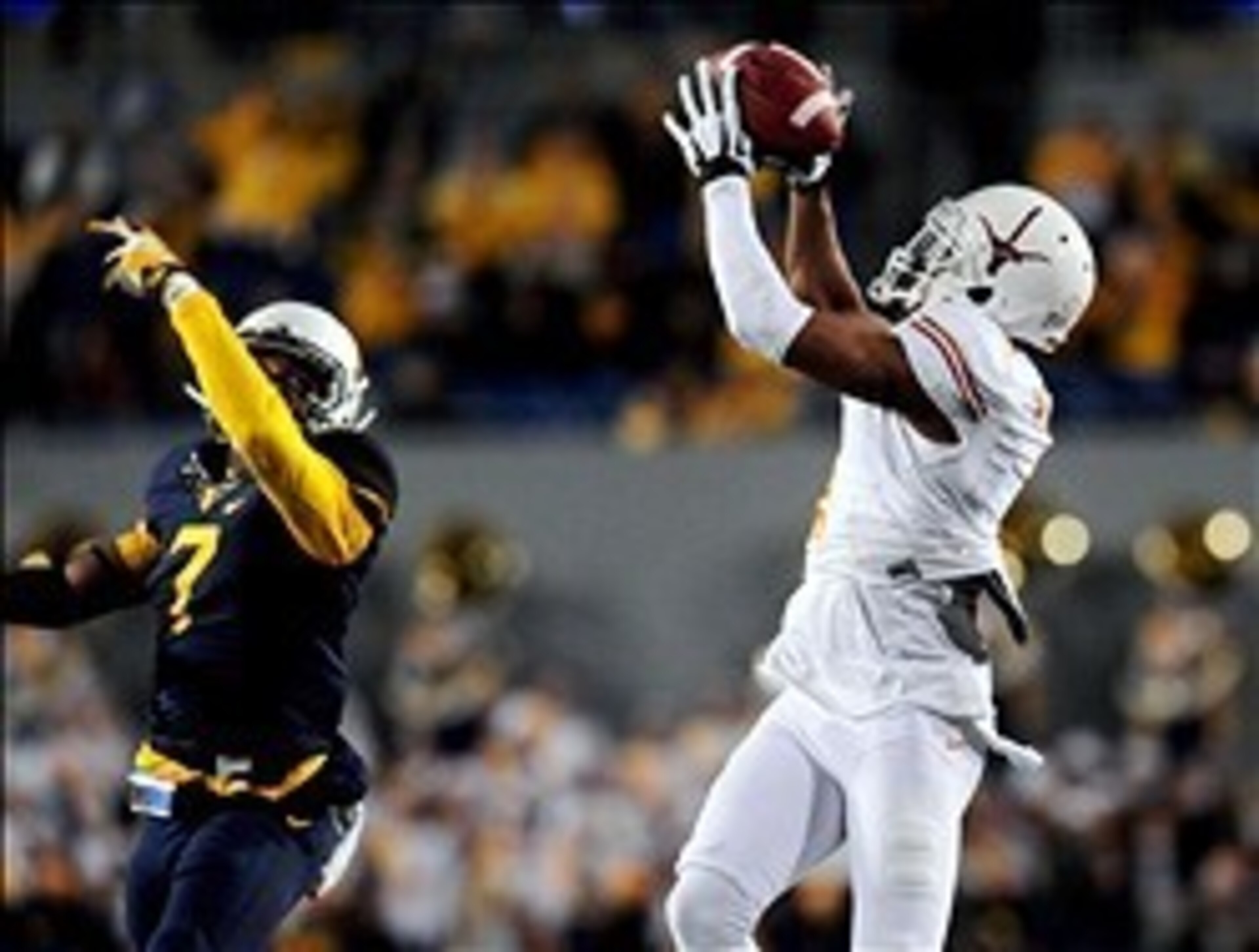 Reports indicate that Mike Davis is peaking just in time to sneak up draft boards.