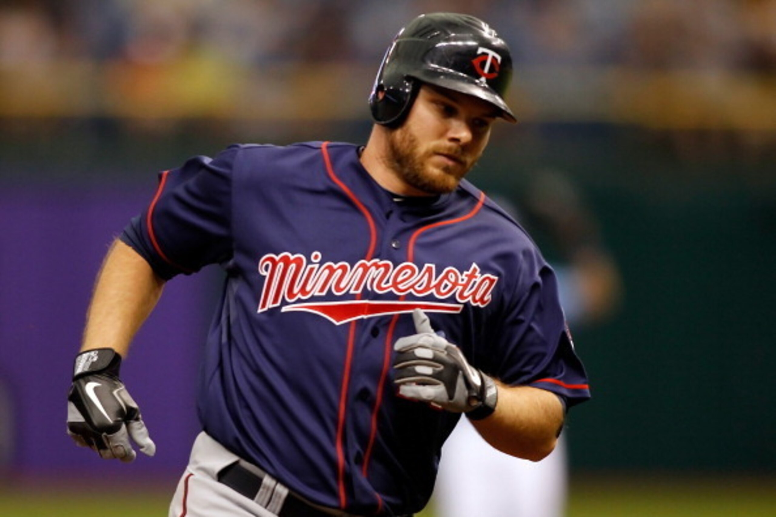 Kubel has a strong chance to crack the Twins' Opening Day roster despite getting only a minor-league deal.