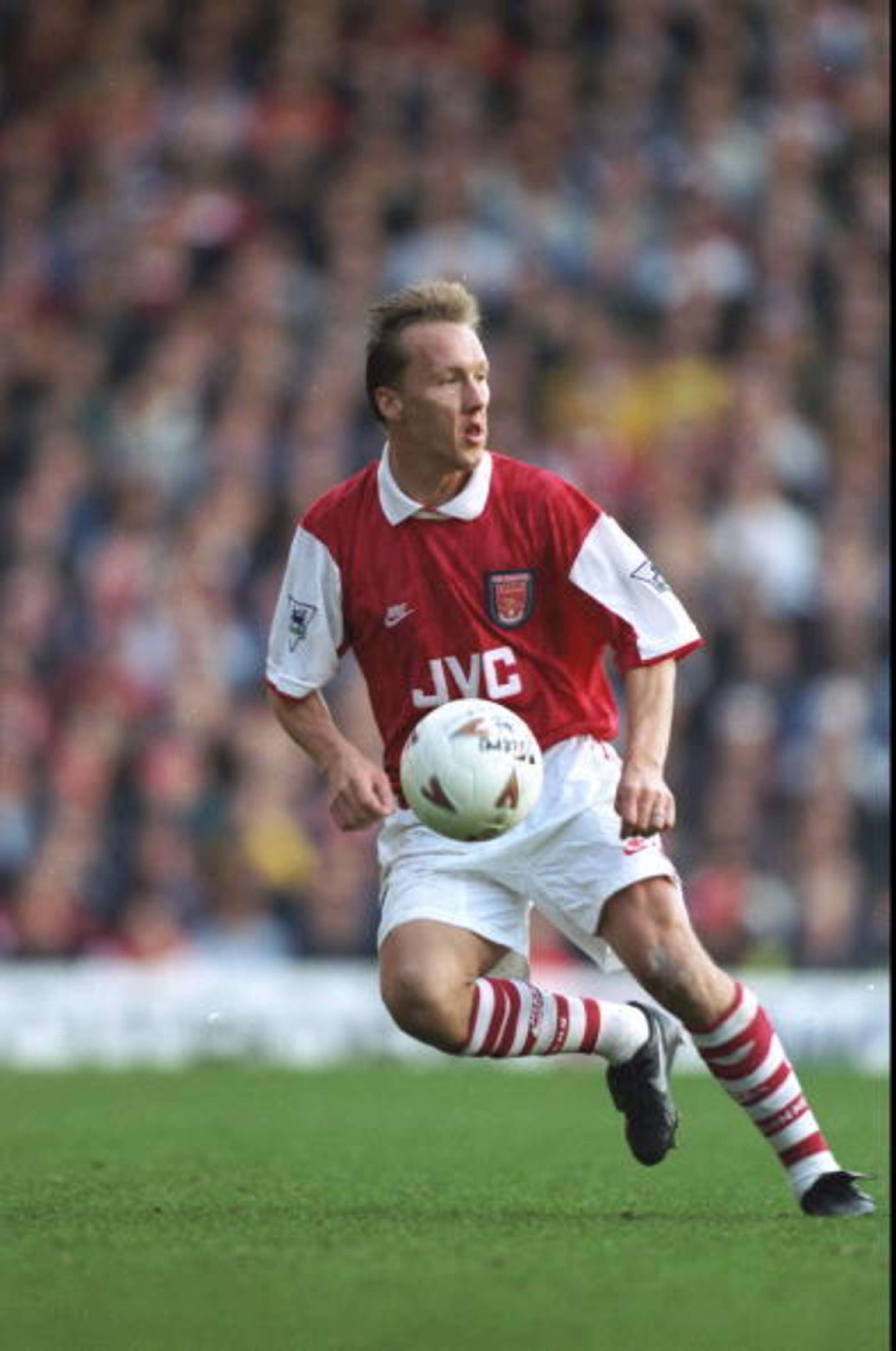 23 Oct 1994:  Lee Dixon of Arsenal in action during an FA Carling Premiership match against Coventry City at Highbury Stadium in London. Arsenal won the match 2-1  \ Mandatory Credit: Shaun  Botterill/Allsport