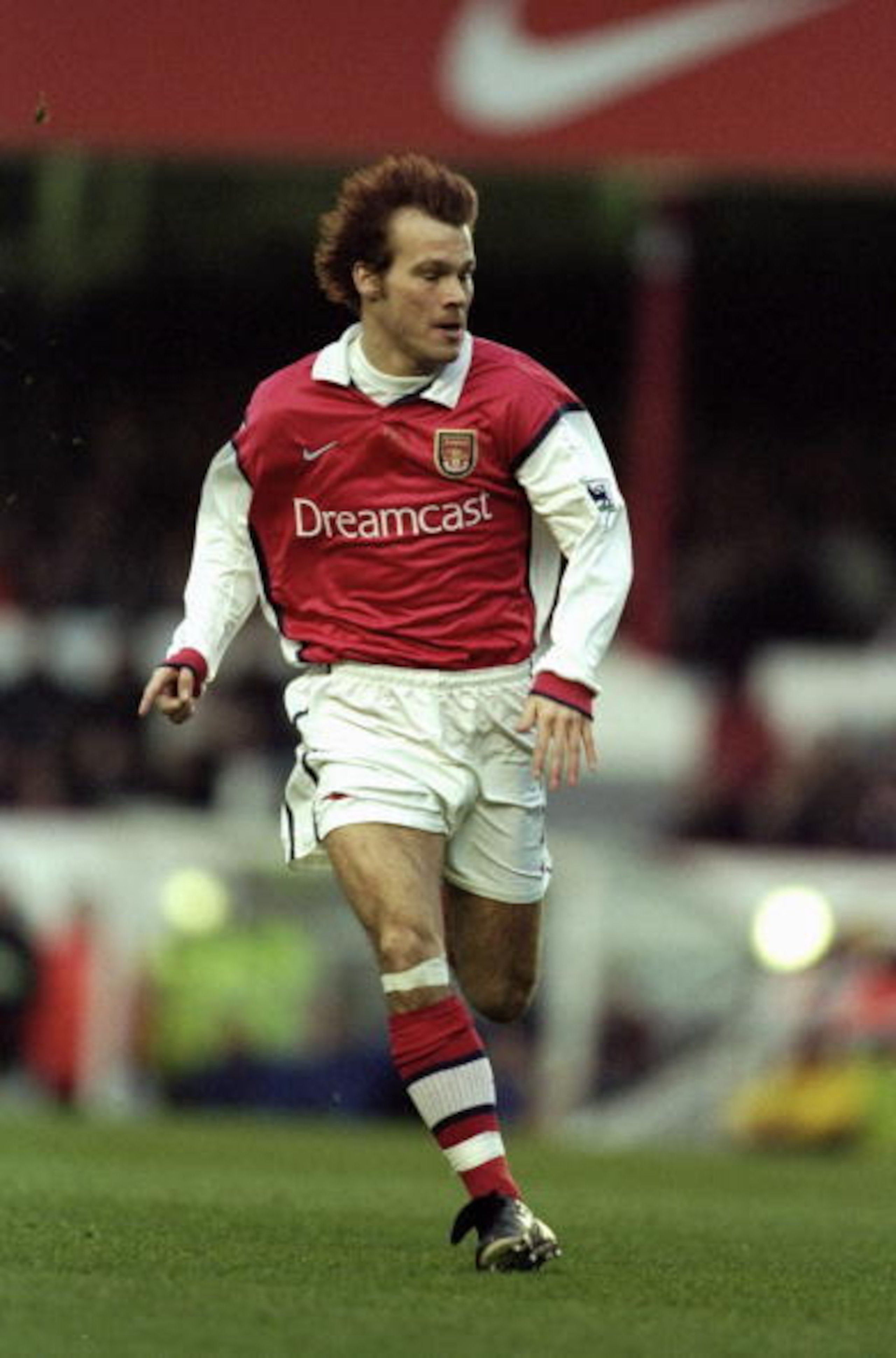 28 Dec 2000:  Frederik Ljungberg of Arsenal in action during the FA Carling Premiership match against Leeds United at Highbury in London.  Arsenal won the match 2-0. \ Mandatory Credit: Mike Hewitt /Allsport