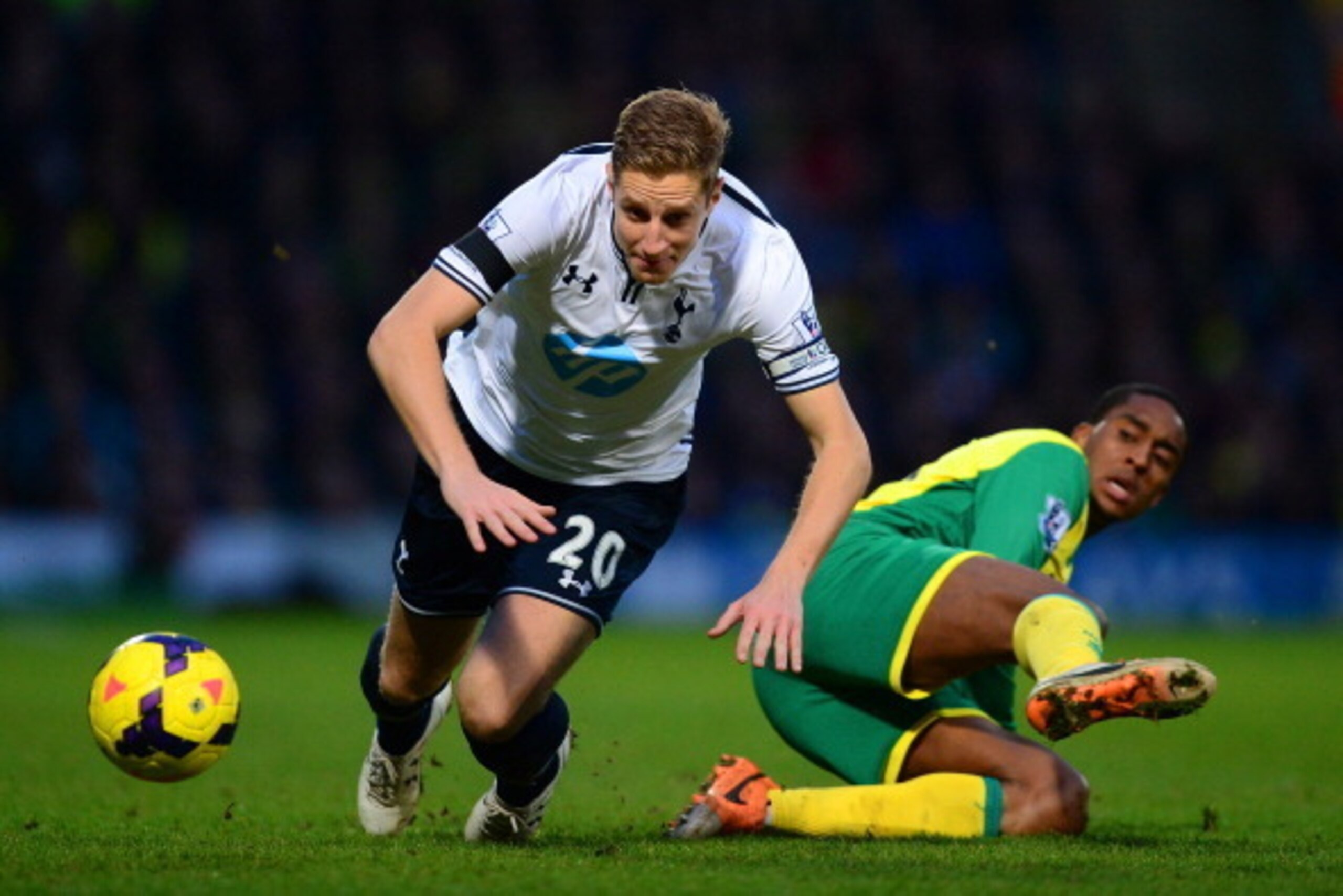 Tottenham Hotspur tripped up in the hunt for Champions League football, suffering a 1-0 loss away at Norwich CIty.
