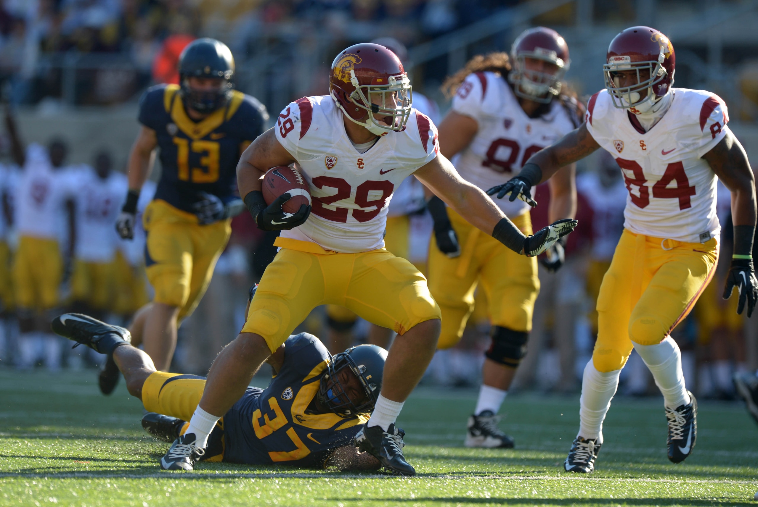 Ty Isaac is one of USC's many talented running backs. With a good spring, he can earn a regular back up role in 2014.