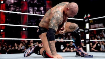 Batista emerges victorious against Alberto Del Rio.