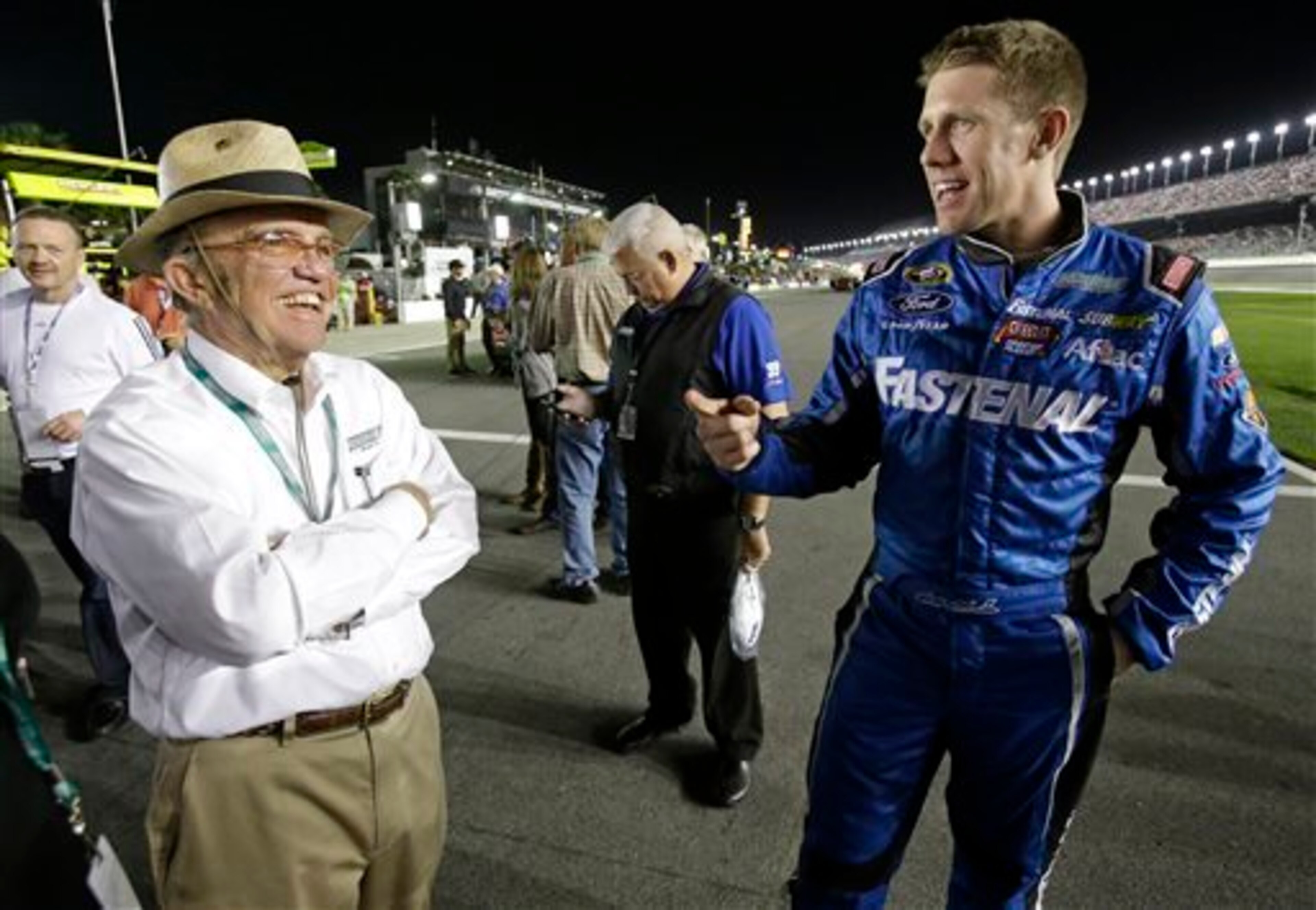 Jack Roush (l) and Carl Edwards