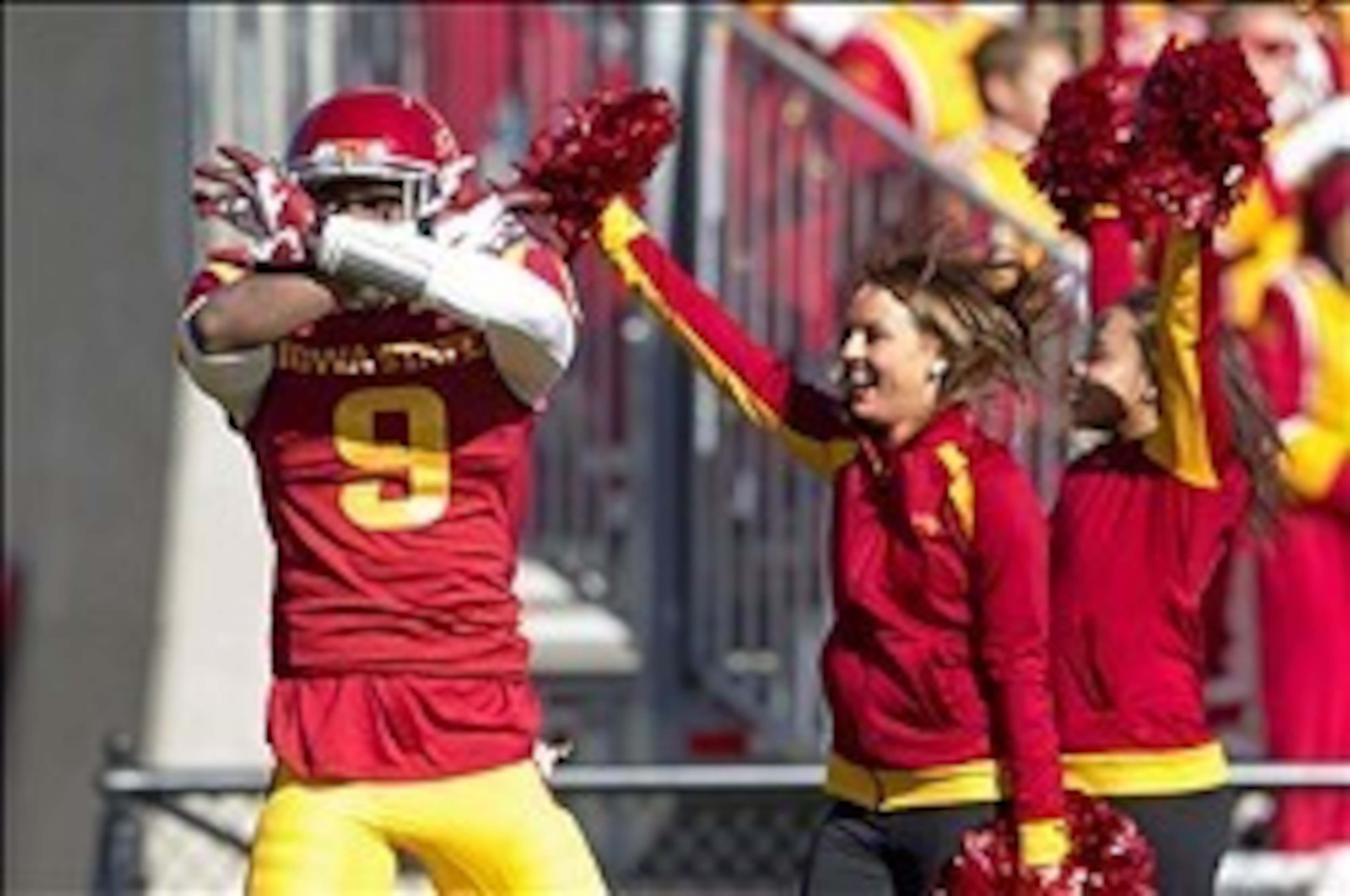 Bundrage will try to make life miserable for the Sooners secondary.
