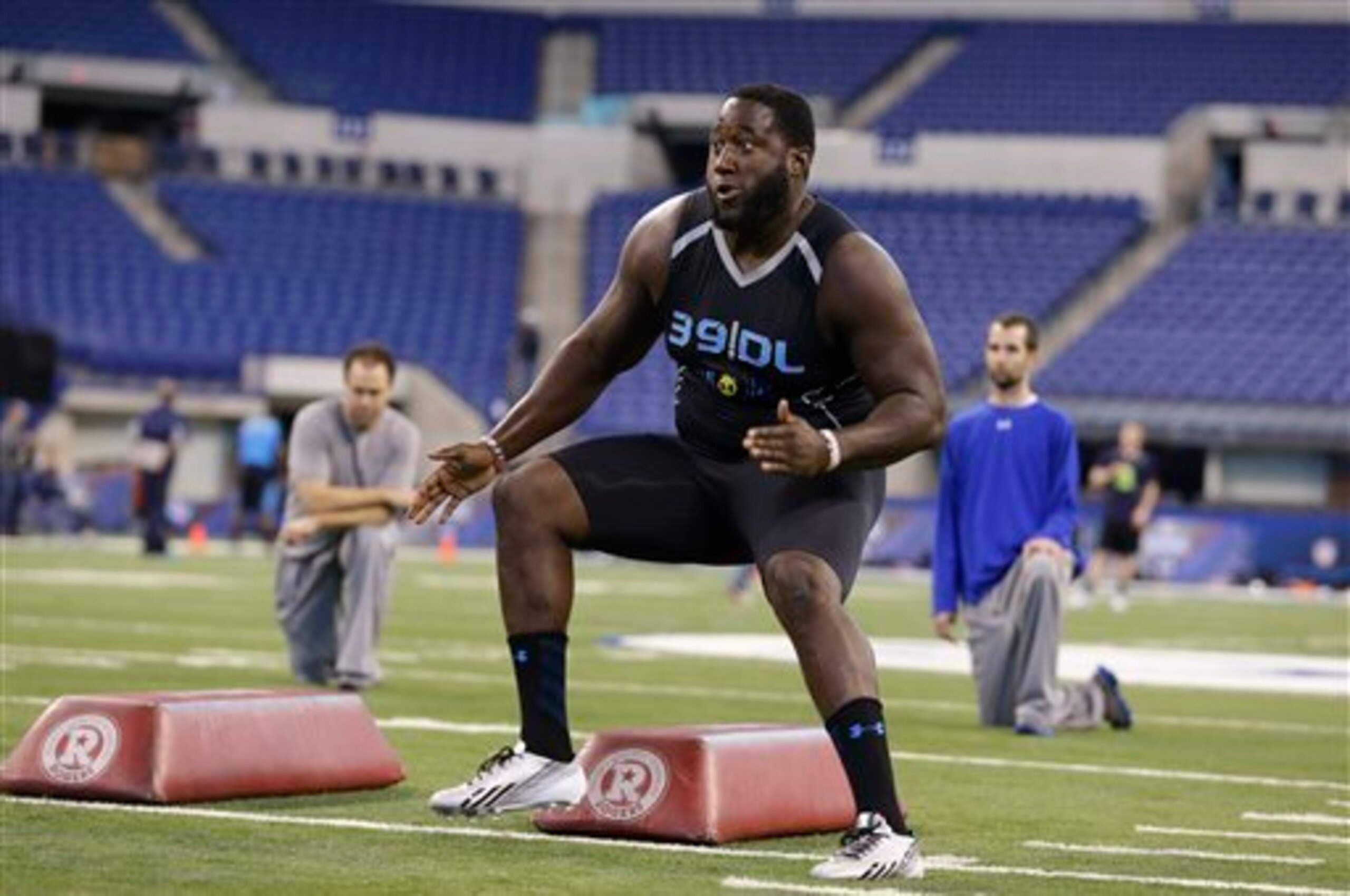 Kelcy Quarles shows off his agility.