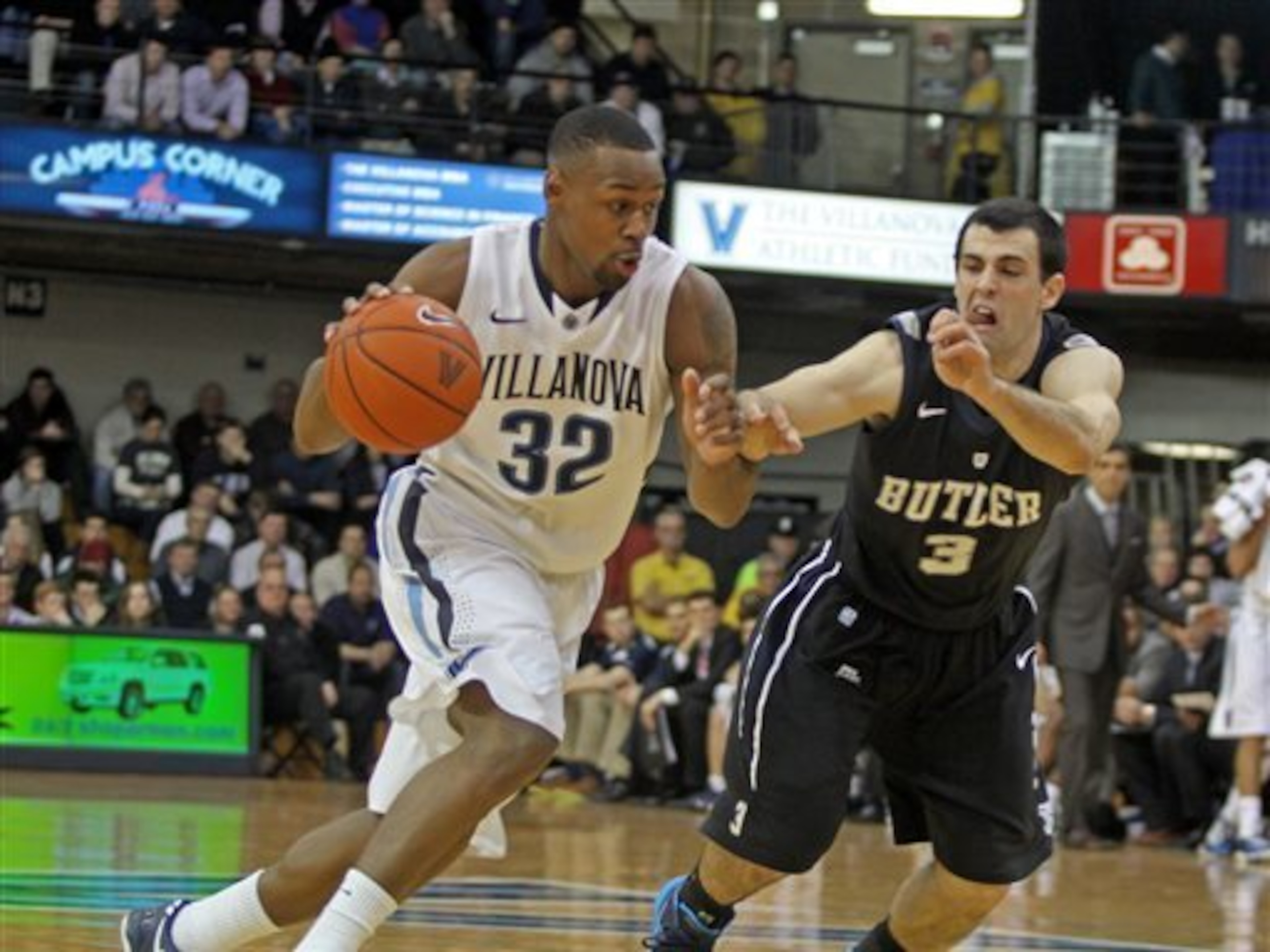 Villanova guard James Bell