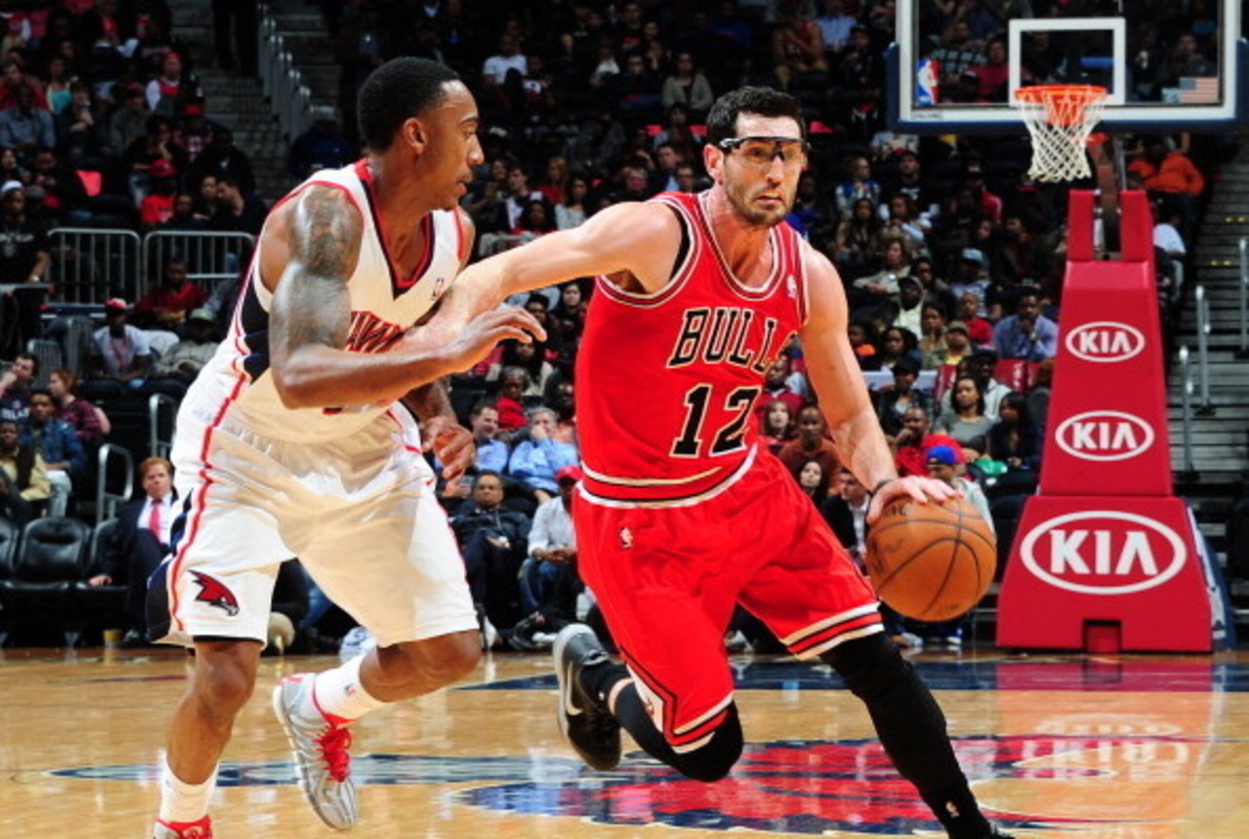 Kirk Hinrich doesn't have to score in bunches, he just has to be consistent.