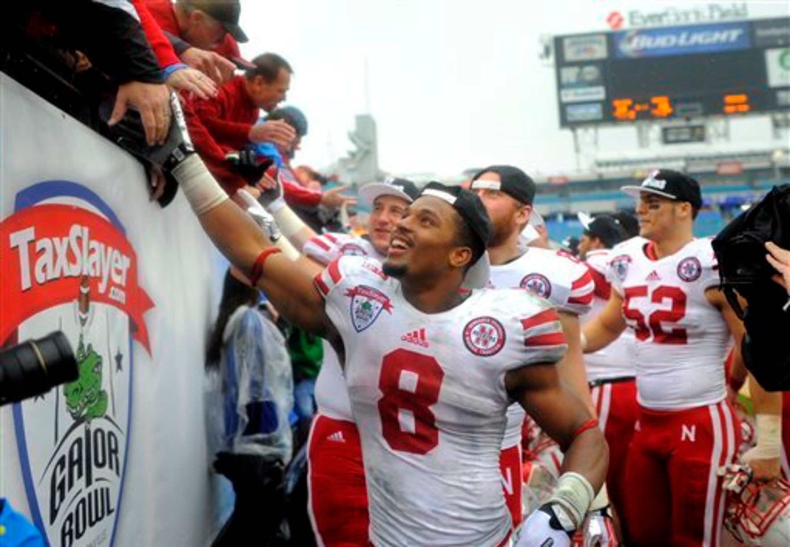 Abdullah (center) will look to close out his career strong.